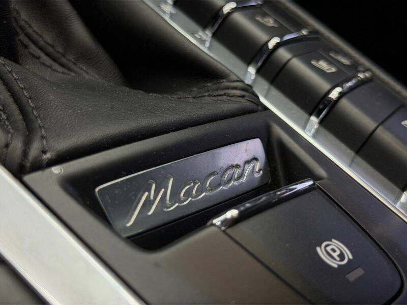 2018 Porsche Macan