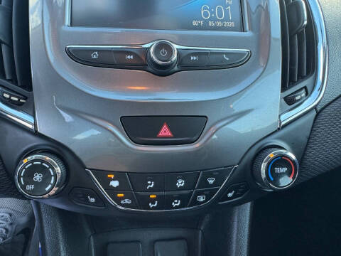 2017 Chevrolet Cruze LT Auto