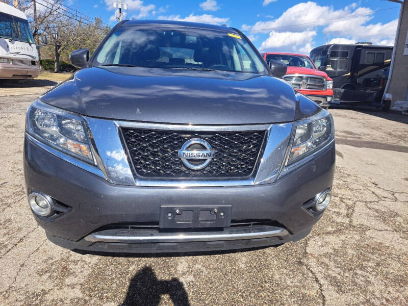 2013 Nissan Pathfinder for sale at Newport Auto Group in Boardman OH