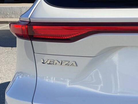 2021 Toyota Venza LE