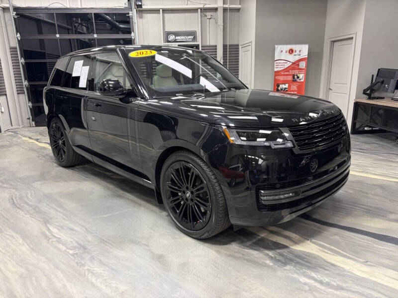 2023 Land Rover Range Rover SE's photo