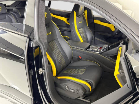 2024 Lamborghini Urus S