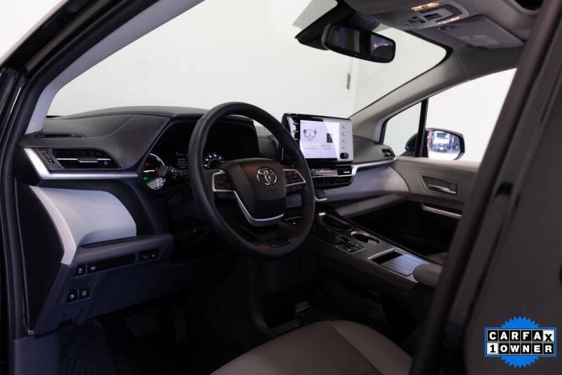 2023 Toyota Sienna XLE 7-Passenger