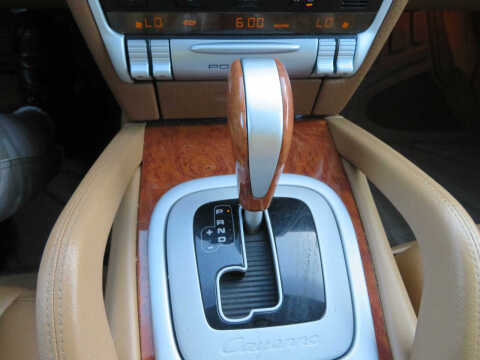 2004 Porsche Cayenne Tiptronic