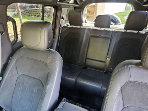 2024 Land Rover Defender 110 V8 P525