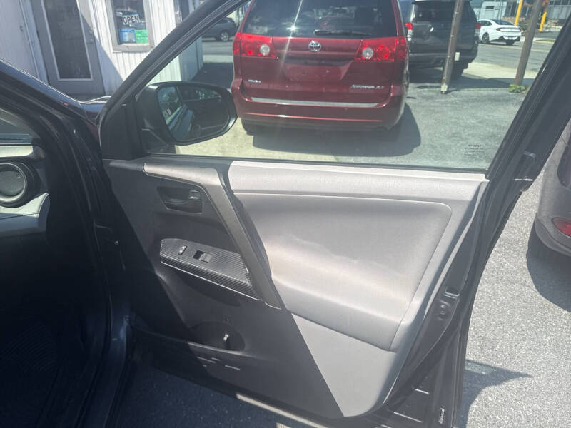 2013 Toyota RAV4 LE
