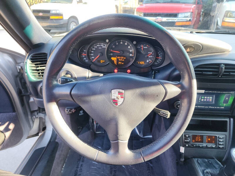 2002 Porsche 911 Carrera 4