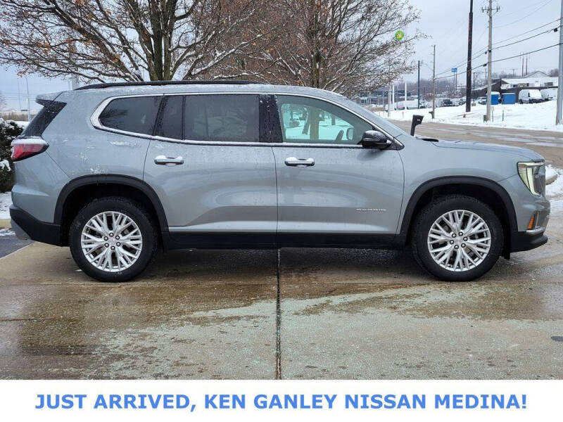 2024 GMC Acadia Elevation