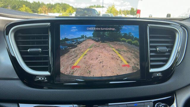 2026 Chrysler Voyager LX