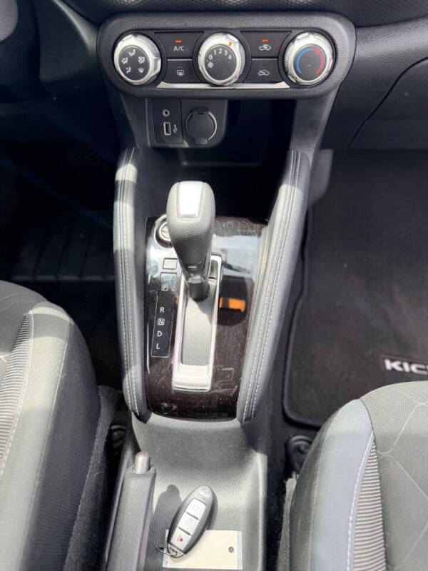 2019 Nissan Kicks SV