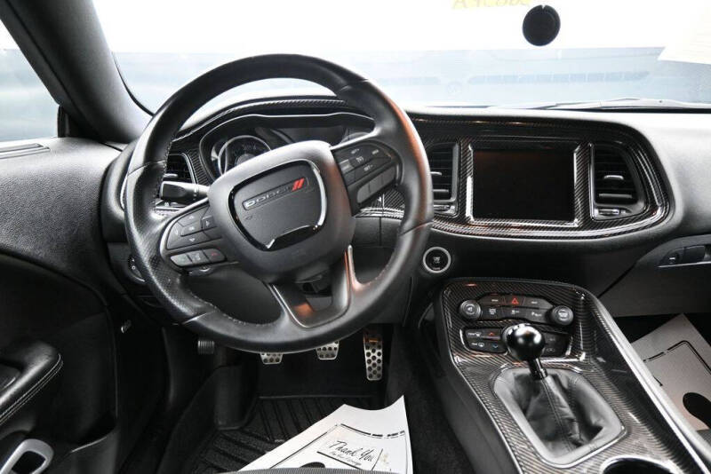 2016 Dodge Challenger R/T Shaker