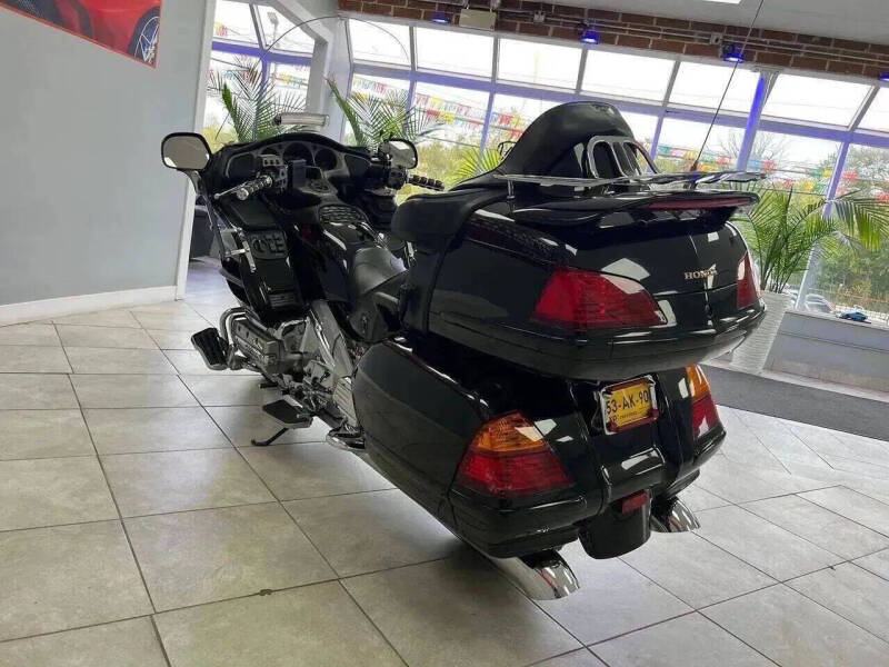 2001 Honda GL1800