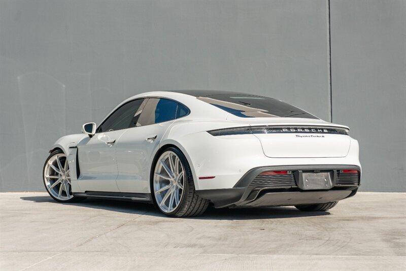 2020 Porsche Taycan Turbo