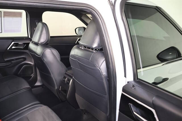 2022 Mitsubishi Outlander Black Edition