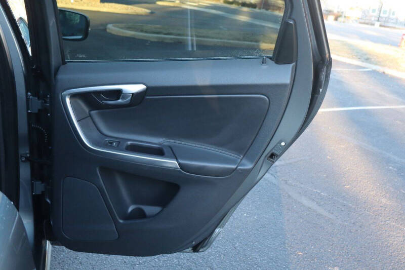 2016 Volvo XC60 T5 Premier