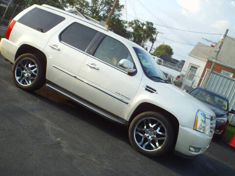 2011 Cadillac Escalade Luxury