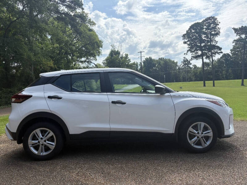 2024 Nissan Kicks S
