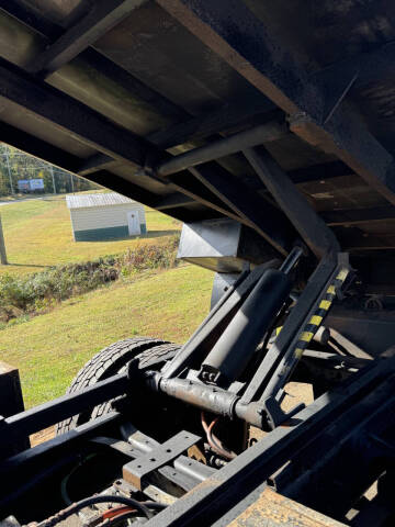 2005 Ford F-750 Super Duty