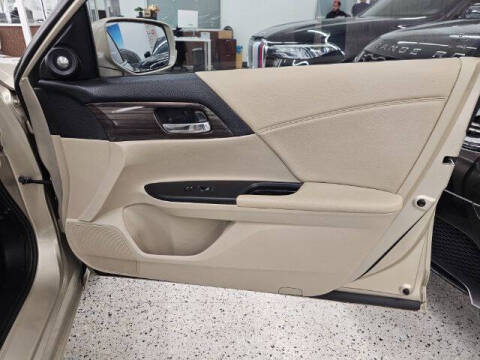 2016 Honda Accord EX-L w/Navi w/Honda Sensing