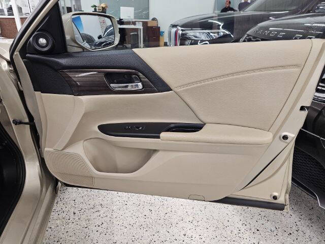 2016 Honda Accord EX-L w/Navi w/Honda Sensing