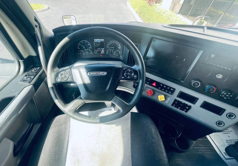 2019 Freightliner Cascadia