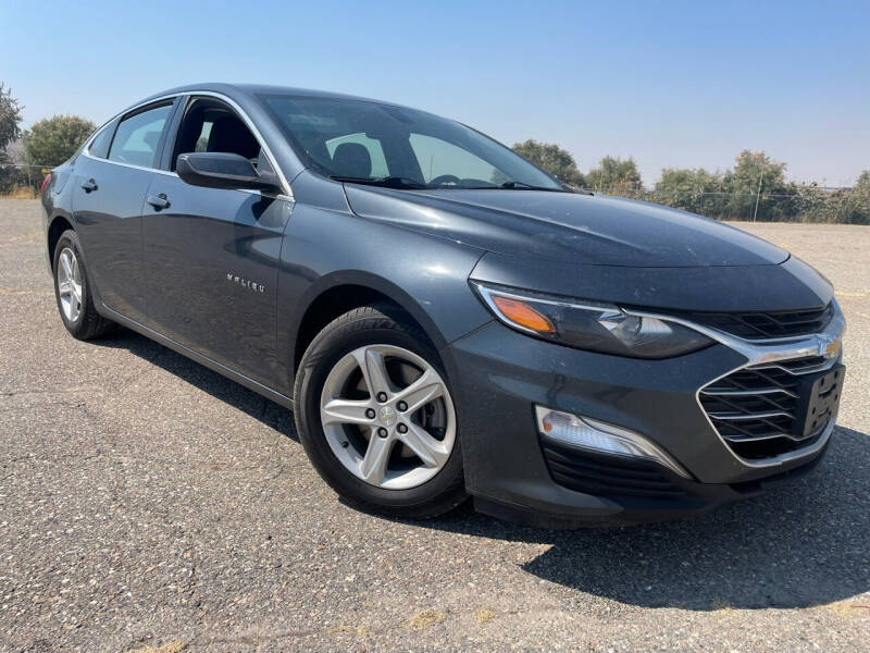 2019 Chevrolet Malibu for sale at BELOW BOOK AUTO SALES in Idaho Falls ID