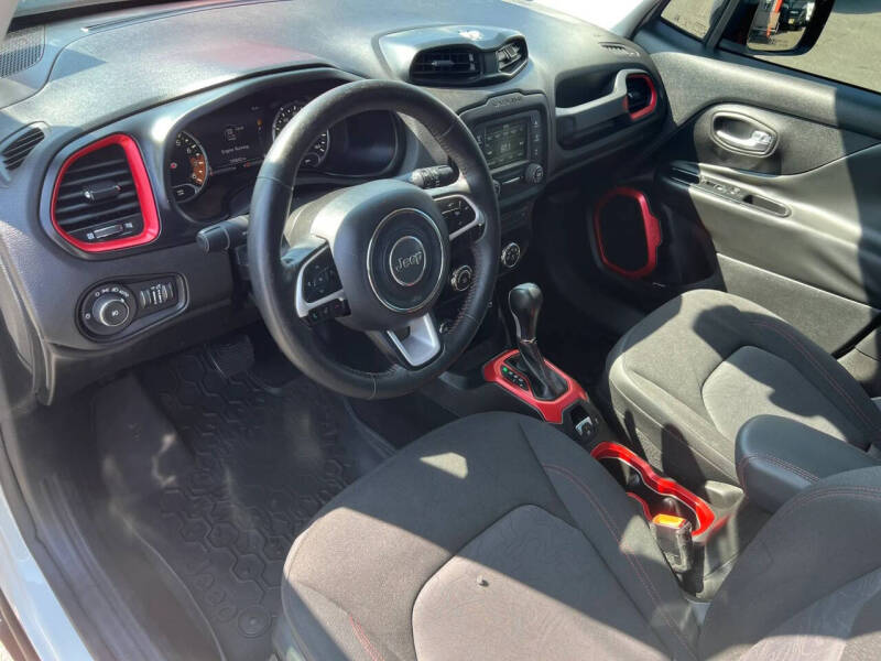 2015 Jeep Renegade Trailhawk