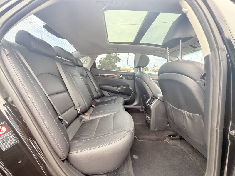 2017 Kia Cadenza Limited