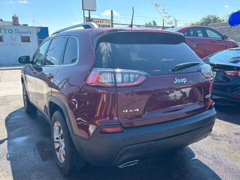 2021 Jeep Cherokee Latitude Lux
