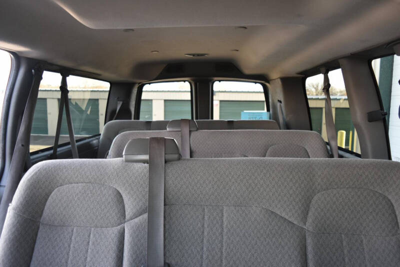 2017 Chevrolet Express LS 2500