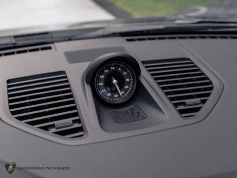 2025 Porsche 911 Carrera