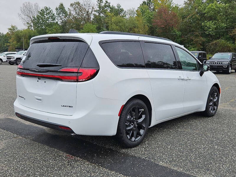 2026 Chrysler Pacifica Limited