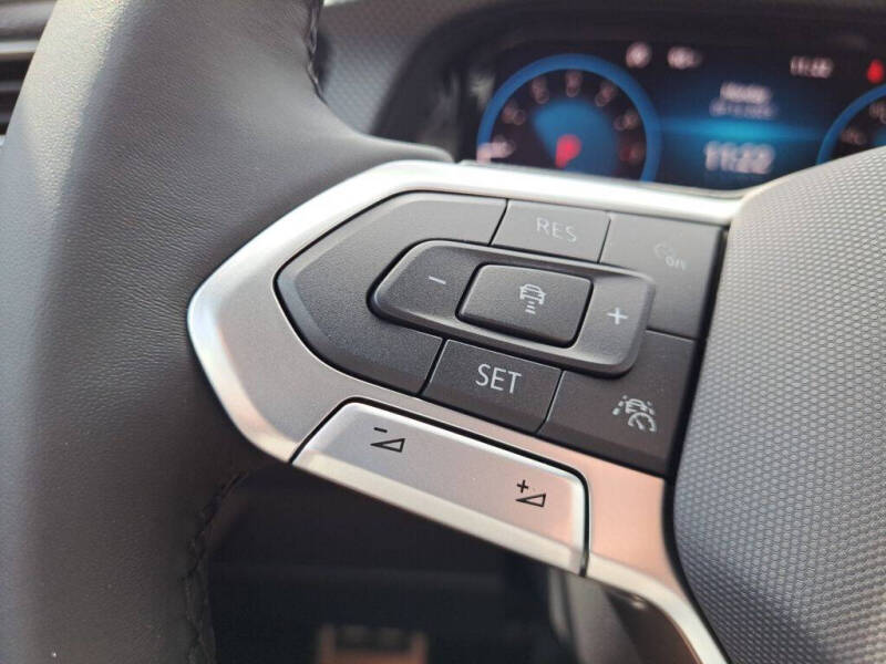 2026 Volkswagen Atlas Cross Sport SEL Premium R-Line 4Motion