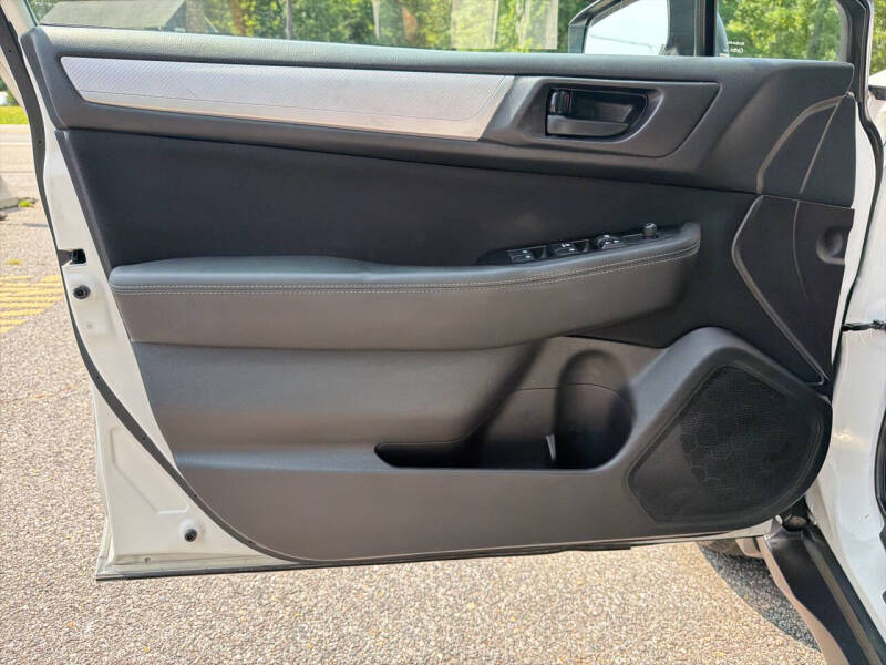 2017 Subaru Outback 2.5i