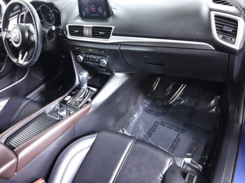 2017 Mazda MAZDA3 Touring