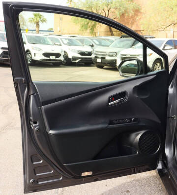 2022 Toyota Prius LE