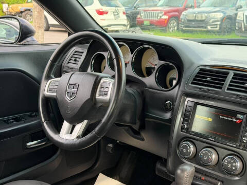 2014 Dodge Challenger SXT