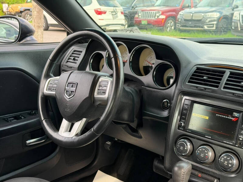 2014 Dodge Challenger SXT