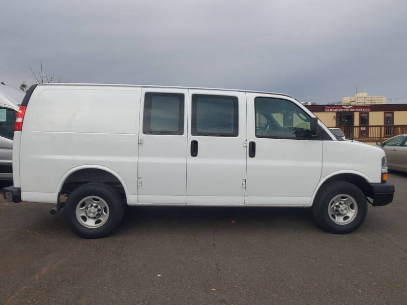 2023 Chevrolet Express 2500