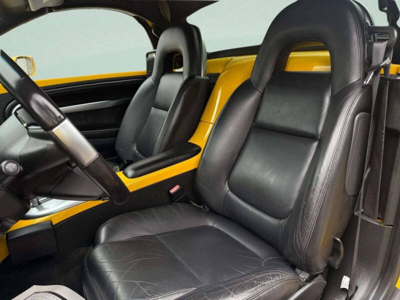 2004 Chevrolet SSR LS