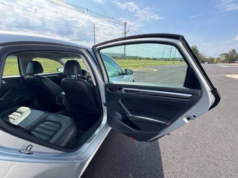 2017 Volkswagen Passat V6 SEL Premium