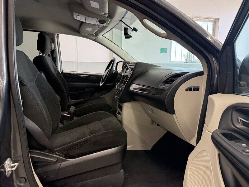 2016 Dodge Grand Caravan American Value Package