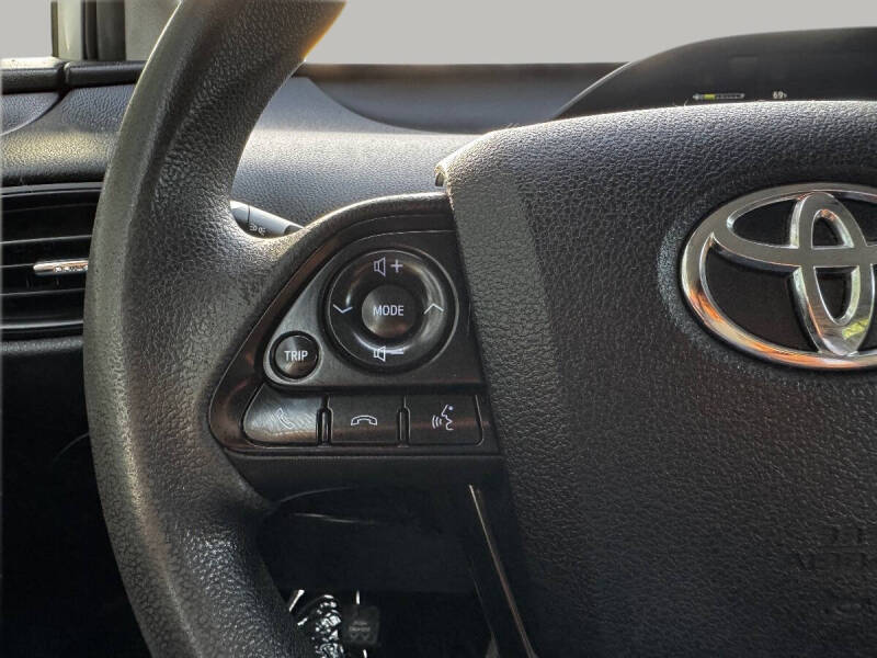 2021 Toyota Prius LE