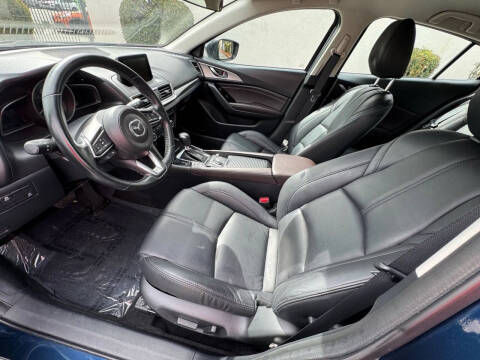 2018 Mazda MAZDA3 Touring