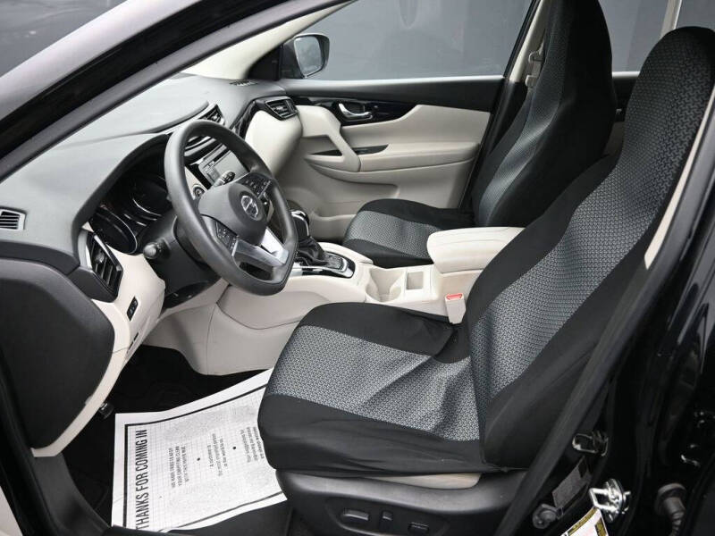 2020 Nissan Rogue Sport SV