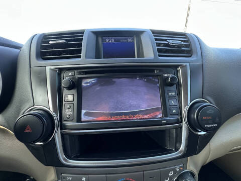 2013 Toyota Highlander Plus