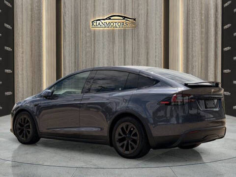 2023 Tesla Model X Standard Range