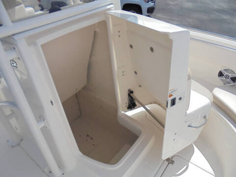 2017 Robalo R222