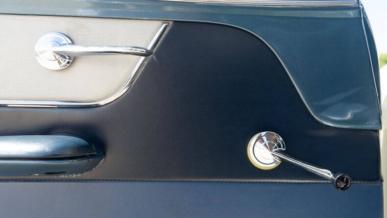 1953 Ford Crestline