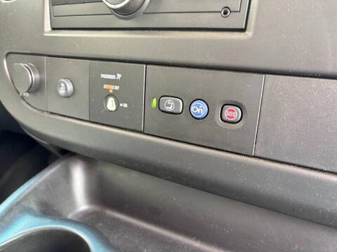 2022 Chevrolet Express 2500